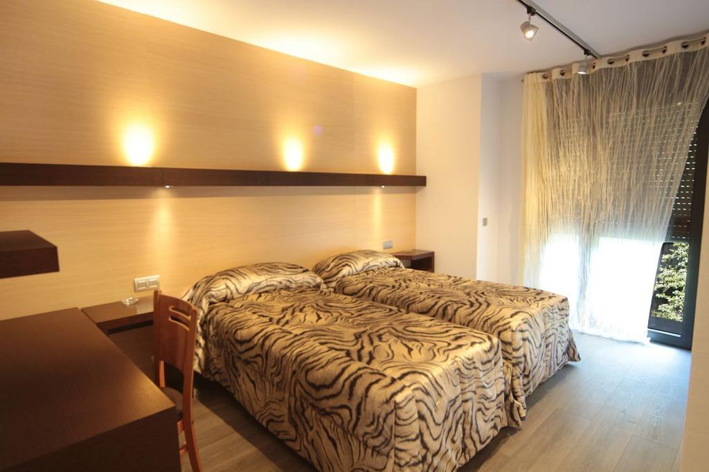Hotel 9 Sant Antoni Ribes De Freser Habitación foto