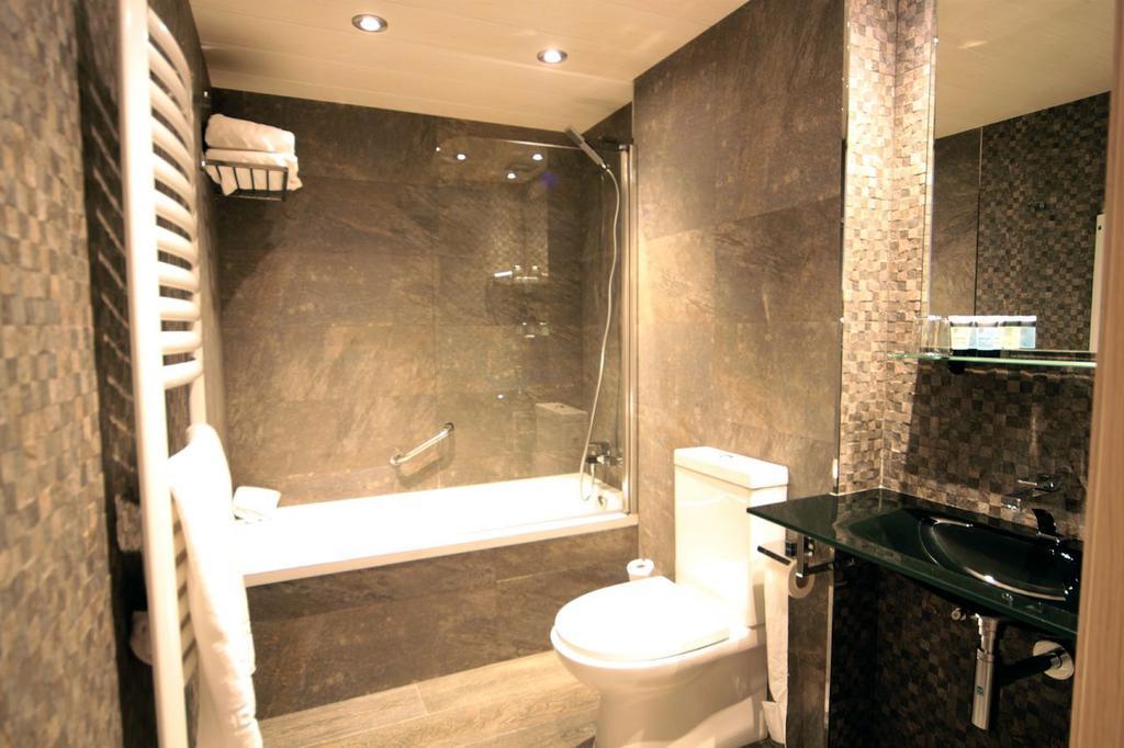 Hotel 9 Sant Antoni Ribes De Freser Habitación foto