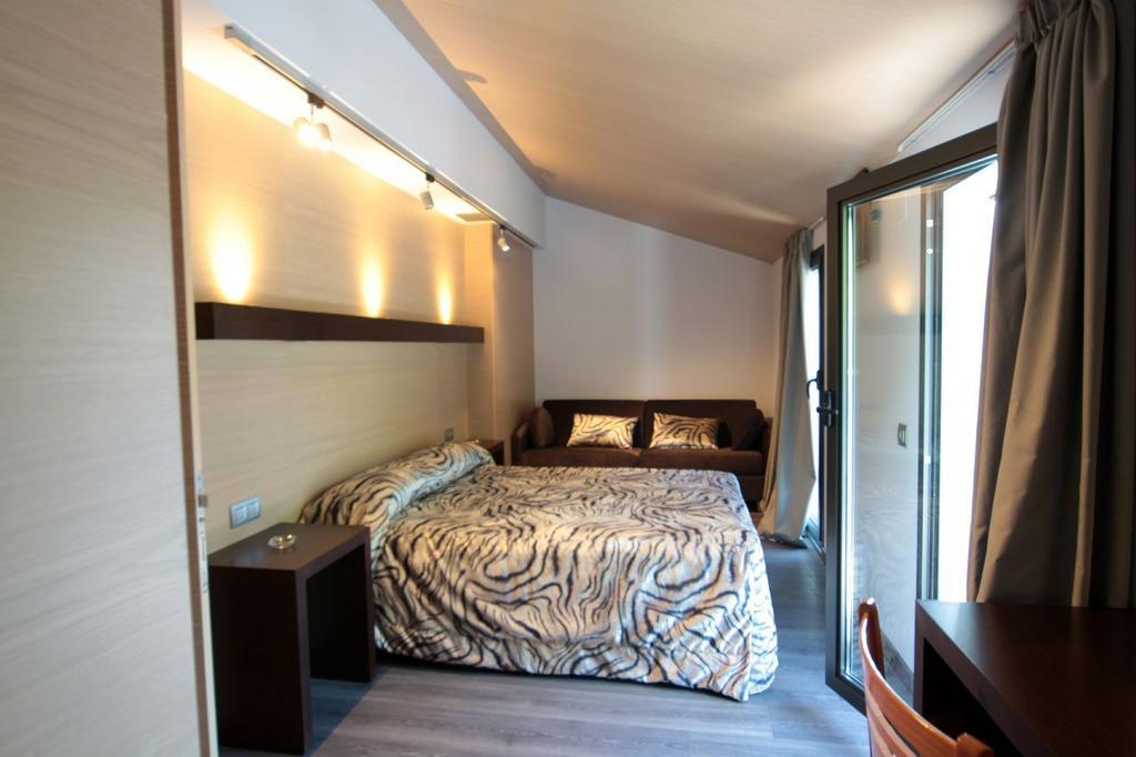 Hotel 9 Sant Antoni Ribes De Freser Habitación foto